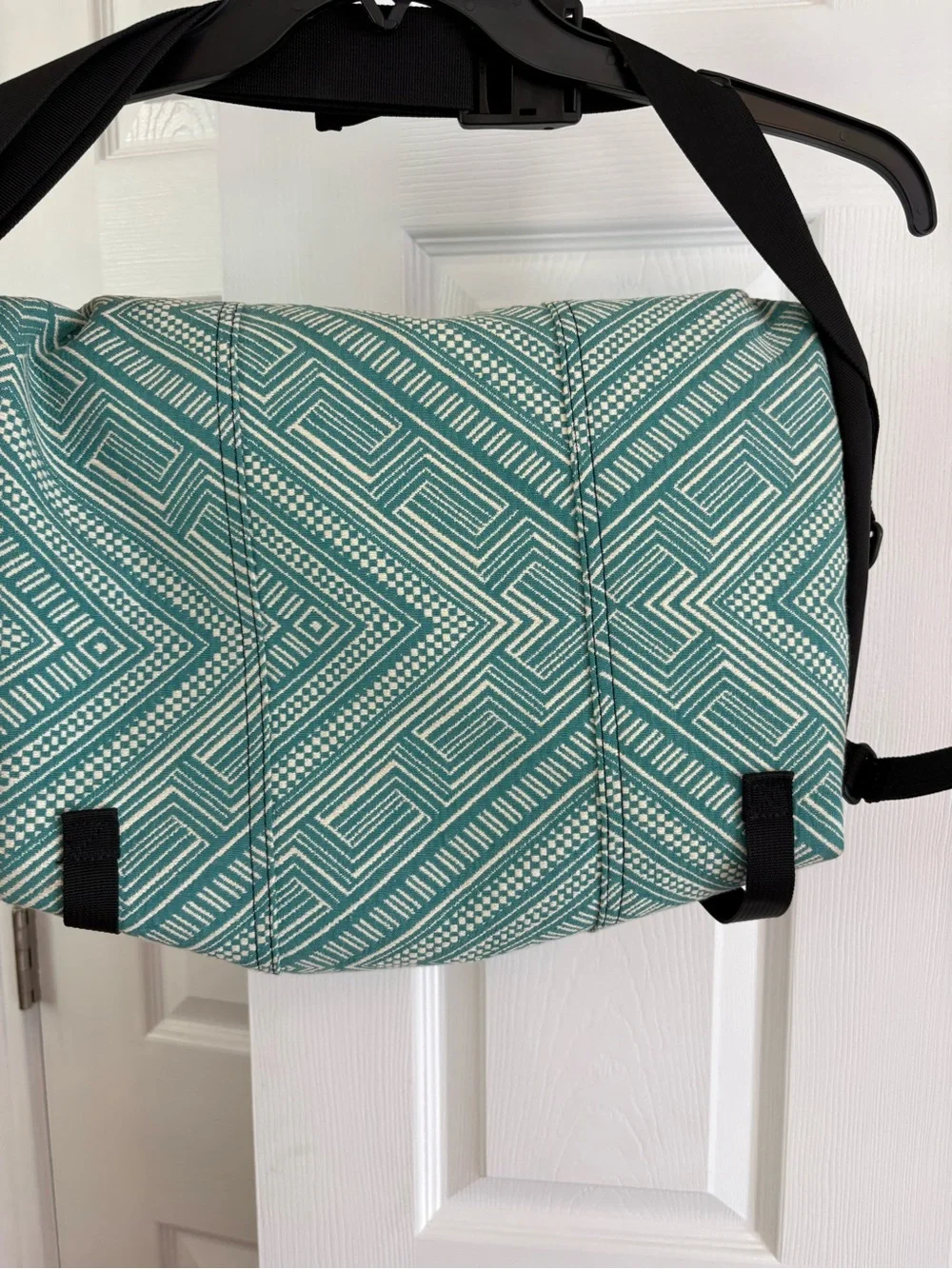 Like NEW- Timbuk2 Teal and White Geometric Messenger Bag